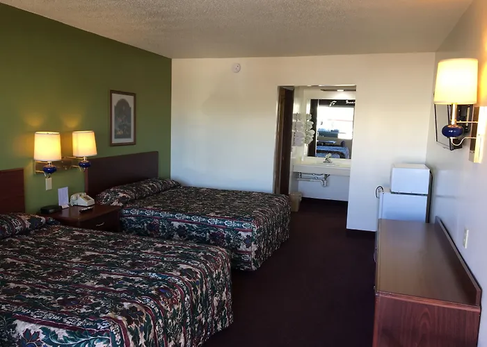 Thunderbird Motor Inn